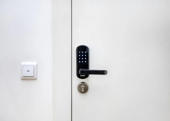 Boutique In The Heart Of ! Lemonn J *